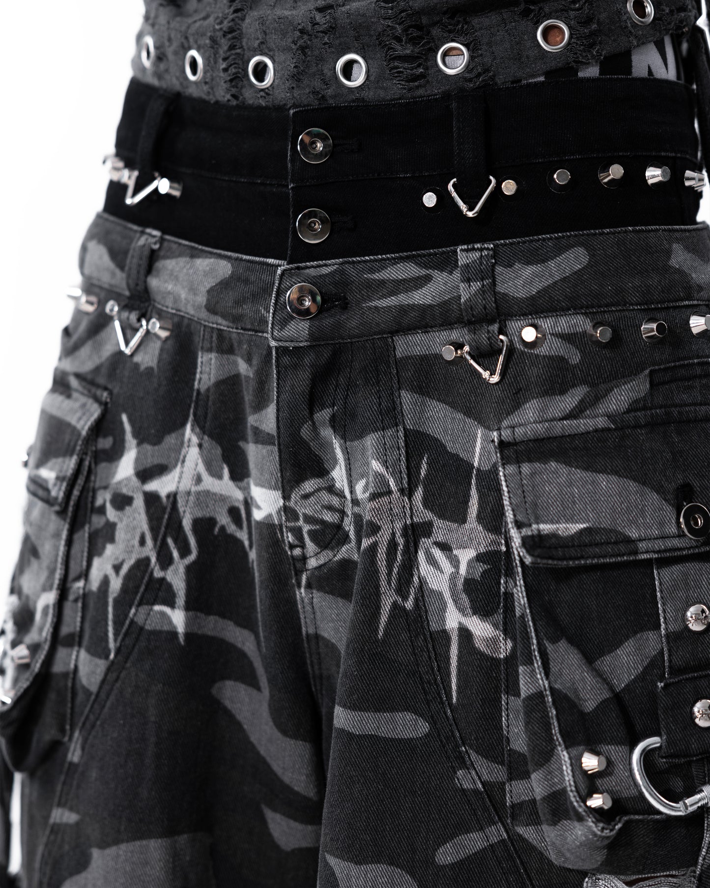 STREET-CAMO 2.0 - WASHED GREY DENIM SHORTS (PRE-ORDER)