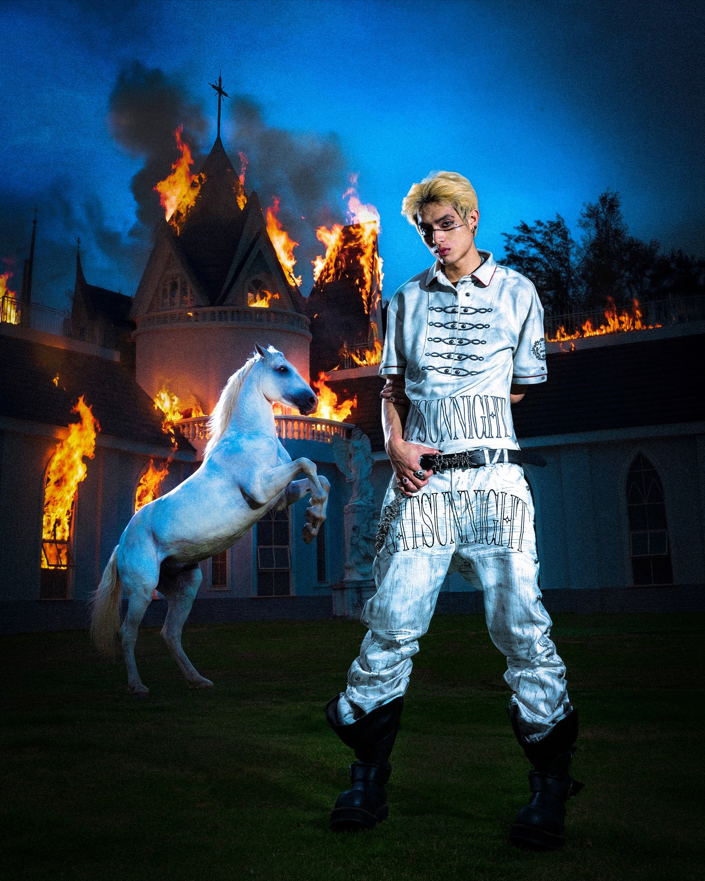 <LOST IN CASTLE> CURVED DENIM PANTS - POLLUTED WHITE