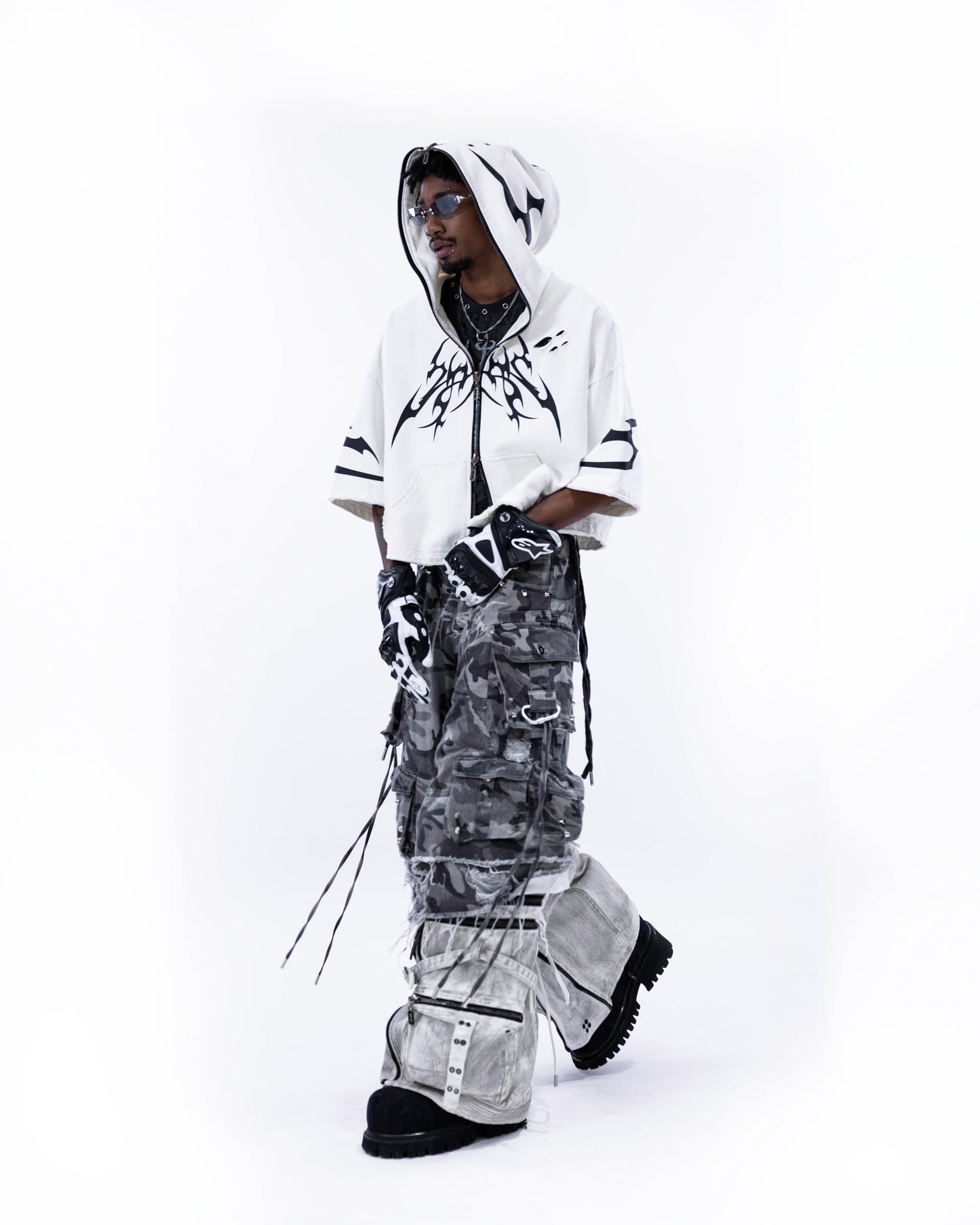 <IT's N0T BLACK & WHITE> - SHORT JACKET - WHITE