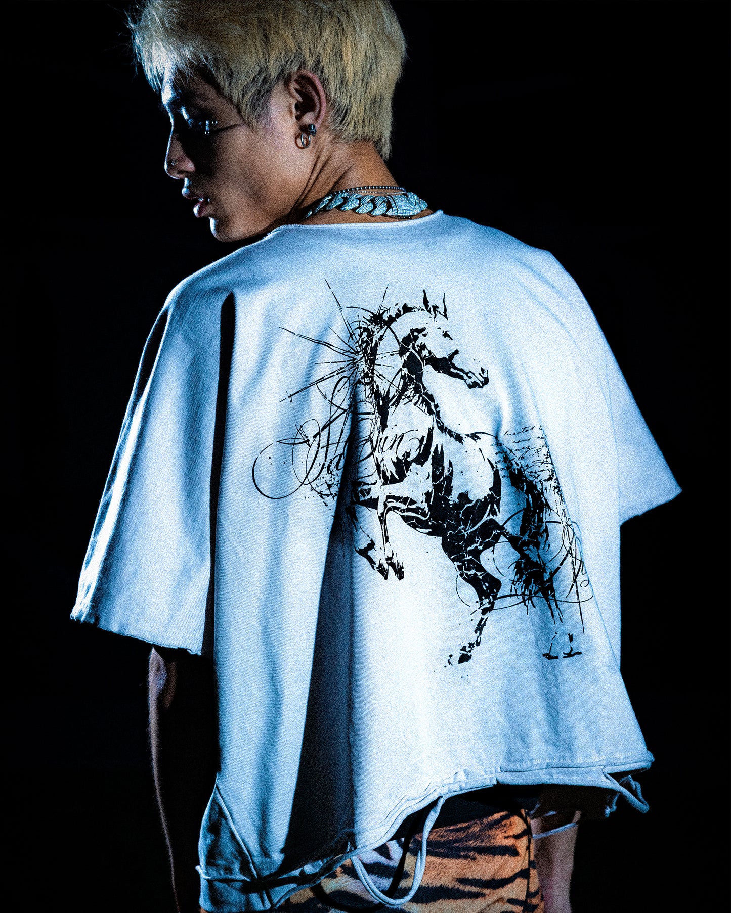 SSN V.06 <LOST HORSE> BOTH SIDES T-SHIRT - BLACK