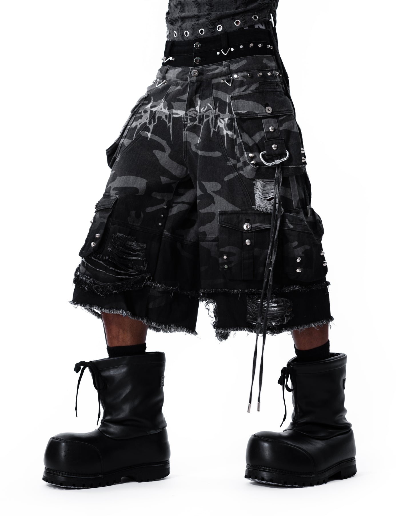 STREET-CAMO 2.0 - WASHED GREY DENIM SHORTS (PRE-ORDER)