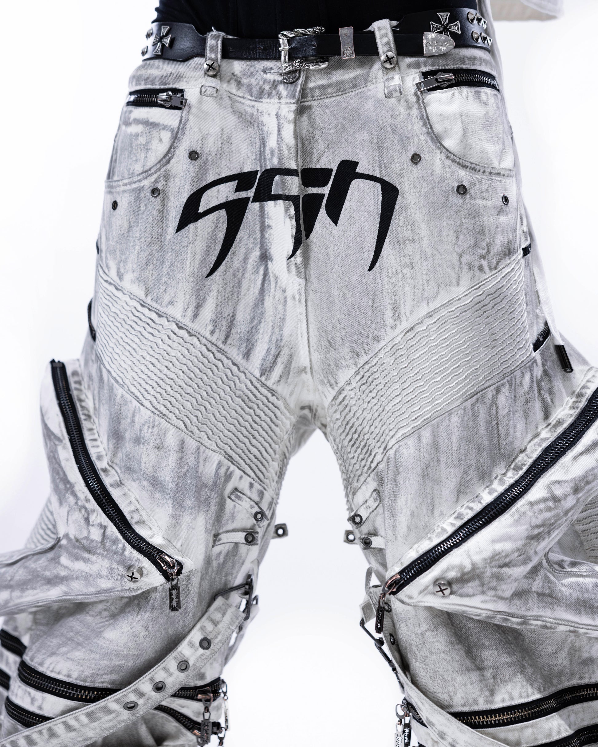 <IT's N0T BLACK & WHITE> HEAVY-DUTY DENIM PANTS - POLLUTED WHITE (PRE-ORDER)