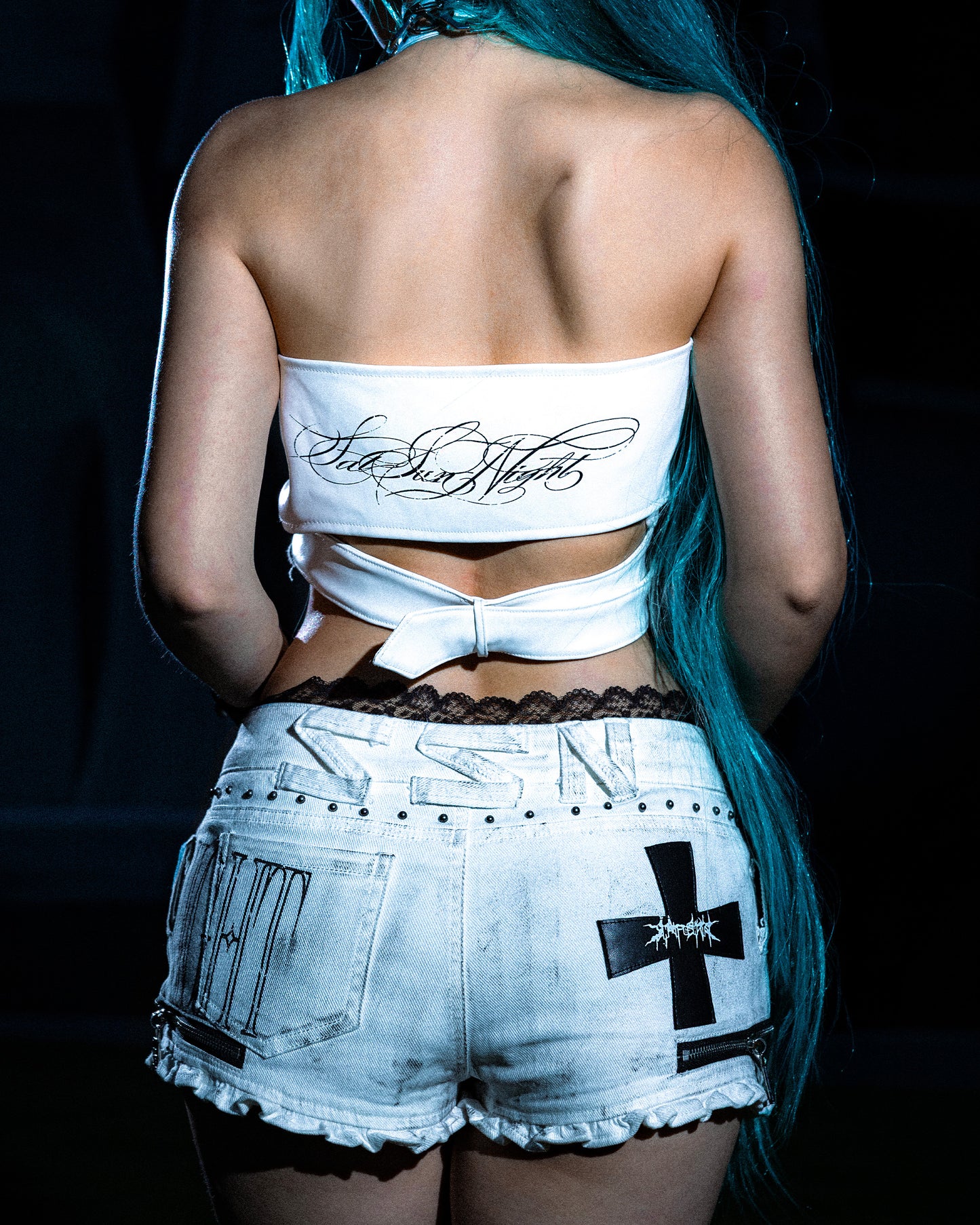 <LOST IN CASTLE> LACE TRIM HOT SHORTS - POLLUTED WHITE