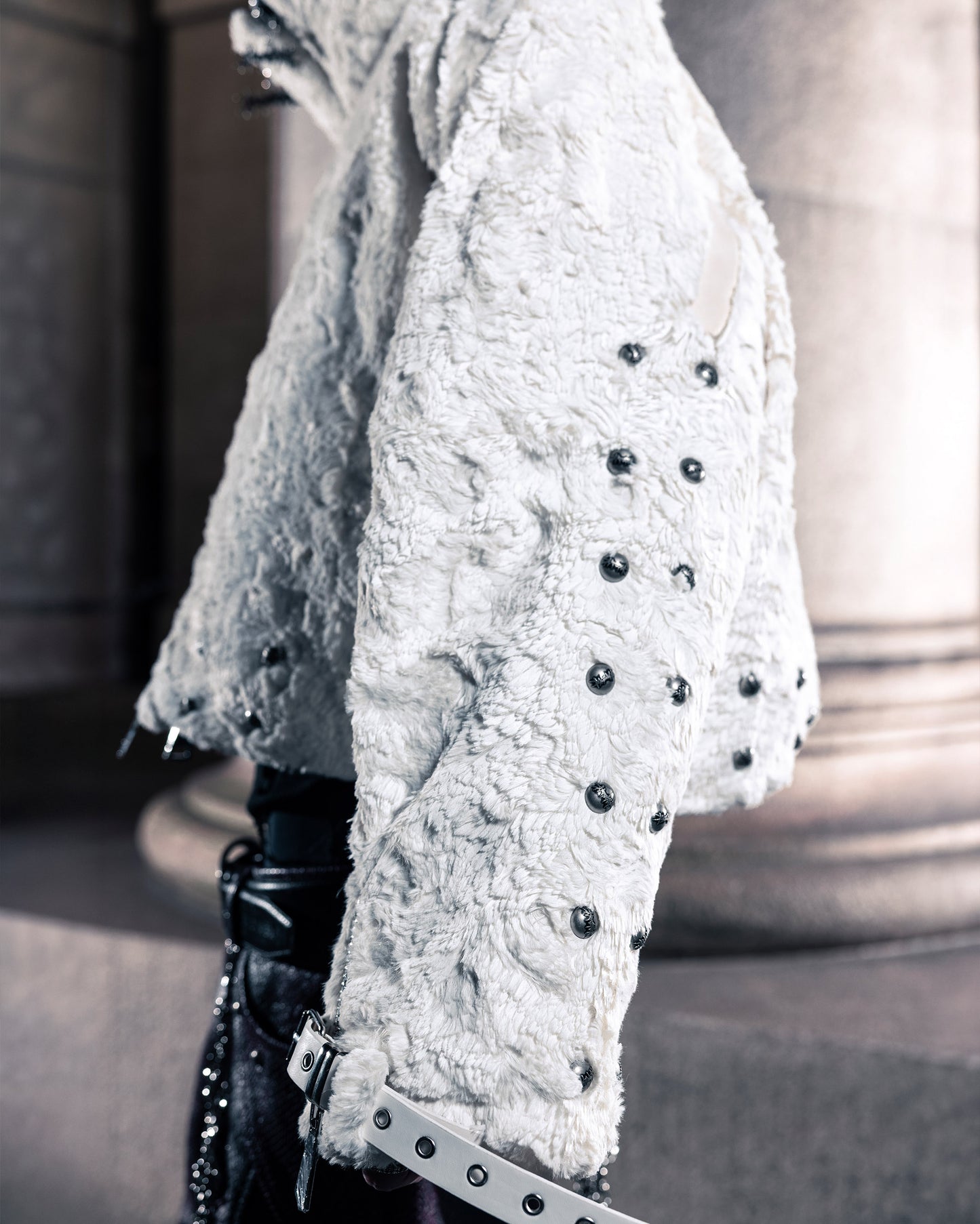 DOUBLE SLIDERS & DOUBLE ZIPPER BEIGE FLEECE JACKET (PRE-ORDER,LIMITED)