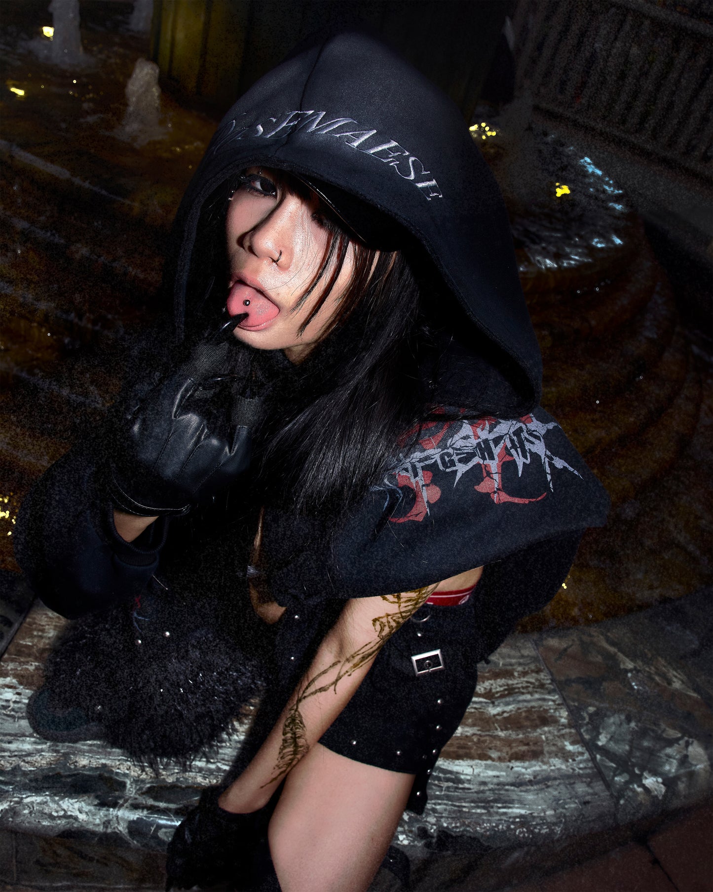 <NIGHT ROSE> HOODIE - WASHED BLACK